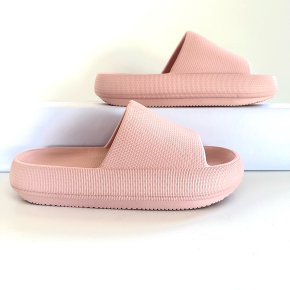 NEW! SOOTHEEZ COMFY CLOUD SLIDES SANDALS IN PINK BRAND NEW Sz 6.5/7US 37/38EU - Picture 6 of 11